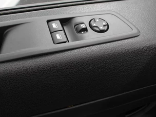 Opel Vivaro Opel Vivaro 1.5 Diesel 120PK L3 BPM VRIJ! Apple Carplay /  Android Auto Parkeersensoren V+A Trekhaak Camera Navigatie Cruise Control LED koplampen houten afwerking laadruimte - afbeelding nr 14