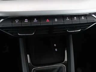 Škoda Octavia Skoda Octavia Combi 1.0 TSI Business Edition | Stoelverwarming |  Trekhaak | Adaptive cruise | Elektrische achterklep | Carplay | Sfeerverlichting - afbeelding nr 29