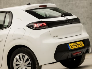 Peugeot 208 (APPLE CARPLAY, GROOT NAVI, LED KOPLAMPEN, SPORTSTOELEN, LANE ASSIST, CRUISE, NIEUWSTAAT) - afbeelding nr 11