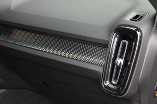 Volvo XC40 Volvo XC40 T4 Recharge R-Design | Stoelverwarming | Parkeercamera | BLIS | Pilot Assist | Electr. Stoelen | Glossy Black | Keyless - afbeelding nr 39