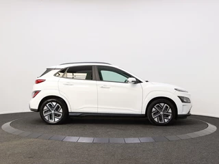 Hyundai Kona Hyundai Kona EV Fashion 64 kWh | Navigatie | All-season banden | - afbeelding nr 11