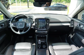 Volvo XC40 Volvo XC40 1.5 T5 Twin Engine Inscription - Panoramisch schuif/kanteldak - Stoelverwarming - Parkeercamera - Standkachel met timer - Adaptieve cruise control met BLIS - Elektrisch verstelbare stoelen - afbeelding nr 12