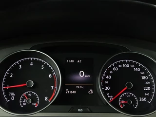 Volkswagen Golf Volkswagen Golf 1.0 TSI Busness Edition Connected | Camera |  Trekhaak | Sportstoelen | Navigatie | Climate control | Cruise control - afbeelding nr 25