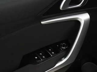 Kia Ceed Sportswagon Kia Ceed Sportswagon 1.4 T-GDi DynamicLine [APPLE CARPLAY, ANDROID, CAMERA, NAVIGATIE, CRUISE CONTROL, CLIMATE CONTROL, NIEUWSTAAT] - afbeelding nr 11