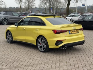 Audi S3 Audi S3 Limousine 2.0 TFSI quattro Edition One / Panoramadak / Camera / RS Seats / B&O / 19'' / Matrix LED / Navigatie / Dodehoek / ACC / Stoelverwarming / DAB - afbeelding nr 3