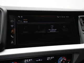 Audi A1 Sportback Audi A1 Sportback 25 TFSI 95 pk S-Tronic S line S Edition Sportstoelen 18'' Velgen Navigatie 47 - afbeelding nr 24