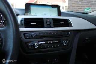 BMW 4 Serie BMW 4-serie Gran Coupé 420d Centennial High Executive LEDER LMV PANO - afbeelding nr 17