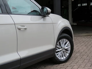 Volkswagen T-Roc Volkswagen T-Roc 1.5 TSI 150pk DSG-aut. LIFE BNS / Navi / Trekhaak afn.baar / Stoelverw. / FABRIEKS garantie - afbeelding nr 39