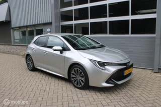 Toyota Corolla Toyota Corolla 1.8 Hybrid Business Intro | Parkeersensoren voor en achter | Stoelverwarming | NL Auto Boekjes. - afbeelding nr 4