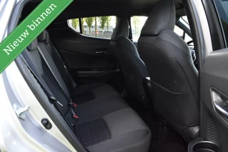 Toyota C-HR Toyota C-HR 1.8 Hybrid Executive JBL/MATRIX/STOELVW/CAMERA/VOL MET OPTIES! - afbeelding nr 16