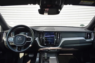 Volvo XC60 Volvo XC60 2.0 B4 AWD INSCRIPTION / ADAP. CRUISE / P.DAK / 360 CAM./ H&K AUDIO - afbeelding nr 31