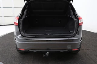 Nissan QASHQAI Nissan Qashqai 1.2 N-Vision | Panoramadak | Stoelverwarming |  360 camera | Trekhaak | Leder/Alcantara | Navigatie | Keyless | Climate control - afbeelding nr 11