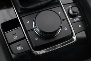 Mazda 3 Mazda 3 2.0 SkyActiv-X Comfort | Stoel & stuurverwarming | Head-Up | Adaptive cruise | Camera | Carplay | BOSE Sound | Full LED | Navigatie - afbeelding nr 18