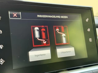 Citroën C4 Cactus Citroen C4 Cactus 1.2 PureTech Shine 110pk Navigatiesysteem | Climate control | Cruise control | Multifunctioneel stuurwiel | Trekhaak | Isofix | Getint glas | Inparkeerhulp | Parkeersensoren voor en achter | Achteruitrijcamera - afbeelding nr 26