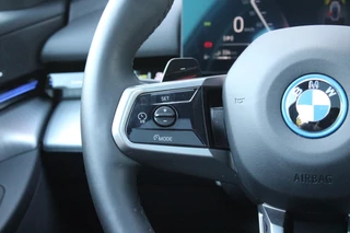 BMW 5 Serie BMW 5-serie 530e M-SPORT PRO 300PK (nieuw model) | PANORAMA DAK | M-SPORT PAKKET | M-SPORT AERODYNAMICA |  M-SPORT NAPPALEDEREN STUURWIEL MET SPORTBOOST FUNCTIE | BMW SHADOWLINE ADAPTIEVE LED KOPLAMPEN | ELEKTRISCH BEDIENBARE ACHTERKLEP |  BMW INDIVIDIUAL HIGH GLOSS EXTERIEUR RAAMLIJST AFWERKING | BMW LIVE COCKPIT PROFESSIONAL | ELEKTRISCH VERSTELBARE VOORSTOELEN MET VENTILATIE / VERWARMING EN GEHEUGEN OP DE BESTUURDERSSTOEL |  ACHTERBANKVERWARMING | 4-ZONE CLIMATE CONTROL | DONKER GETINTE ACHTERRUITEN | DONKERE HEMELBEKLEDING | DRIVE ASSISTANT | HARMAN KARDON Hi-Fi GELUIDSSYSTEEM| DRAARLOZE TELEFOONLADER | DRAADLOOOS APPLE CARPLAY / ANDROID AUTO | KLASSE 3 ALARM | COMFORT ACCESS | 20