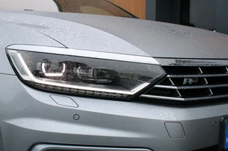 Volkswagen Passat Volkswagen Passat Variant 1.6TDI Highline Business R | Pano | Trekhaak - afbeelding nr 13
