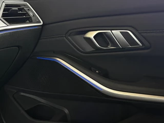 BMW 3 Serie BMW 3-serie 320i Executive Sport Sportstoelen|Sfeer|Dealer Onderhouden - afbeelding nr 24