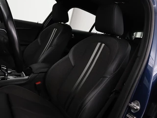 BMW 1 Serie BMW 1-serie 118i Intro Ed. | Carplay | Full LED | Sportstoelen  | Navigatie | Climate control | Bleutooth | PDC | Trekhaak | Sfeerverlichting - afbeelding nr 5