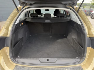 Peugeot 308 Peugeot 308 SW 1.2 PureTech Allure 1e Eigenaar,131pk,Navi,Clima,6 Bak,Cruise,PDC,Trekhaak,Apple Carplay,Dealer Onderhouden,APK tot 05-2026 - afbeelding nr 19