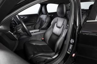 Volvo S60 Volvo S60 2.0 T5 250 PK Intro Edition - Automaat | Dig. Cockpit | Adapt. Cruise | Leder | Elek. bestuurderstoel met geheugen | Stoelverw. | PDC | Camera | NAV + App. Connect | ECC | DAB | Elek. Trekhaak | LM 19