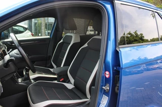 Volkswagen T-Roc Volkswagen T-Roc 1.5 TSI Sport 150PK! Virtual/Navi/17