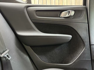 Volvo XC40 Volvo XC40 1.5 T5 Twin Engine R-Design Automaat | Achteruitrijcamera | LED verlichting | Trekhaak uitklapbaar | Stoelverwarming | Climate control | Cruise control adaptief | Dode hoek detectie | Getint glas | Parkeersensoren voor en achter - afbeelding nr 38