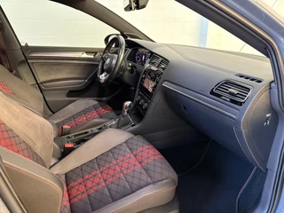 Volkswagen Golf Volkswagen Golf 2.0 TSI GTI TCR/PANO/Keyless/Cam/Sfeerverlichting - afbeelding nr 10