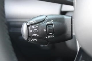 Citroën C3 Aircross Citroen C3 Aircross 1.2 110PK SHINE | NAVIGATIE | ACHTERUITRIJ CAMERA | APPLE CARPLAY/ANDROID AUTO | ALL SEASON BANDEN | LICHTMETALEN VELGEN | CRUISE CONTROL | CLIAMTE CONTROL | LED KOPLAMPEN | - afbeelding nr 32