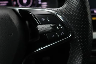 Škoda Kamiq Skoda Kamiq 1.0 TSI Sport | Stoelverwarming |  Virtual Cockpit | Keyless | Carplay | Climate control | Navigatie | Parkeerhulp | Full LED | DAB - afbeelding nr 16