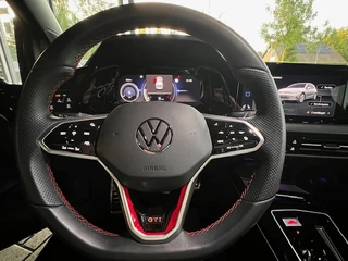 Volkswagen Golf Volkswagen Golf 2.0 TSI GTI Clubsport / AKRAPOVIC / IQ Light / Winter Pakket / 19