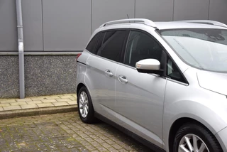 Ford Grand C-Max Ford Grand C-Max 1.0 Titanium 7p. | Parkeersensoren | Cruise control | Navigatie | - afbeelding nr 24