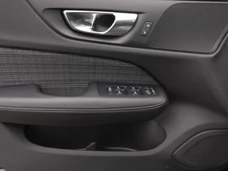Volvo V60 Volvo V60 2.0 T6 AWD Essential Edition | Adaptive Cruise | Stoelverwarming - afbeelding nr 16