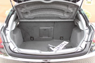 Alfa Romeo Giulietta Alfa Romeo Giulietta 1.4 120PK TURBO SPRINT | LEDEREN BEKLEDING | AFNEEMBARE TREHAAK | ALL SEASON BANDEN | NAVIGATIE | CLIMATE CONTROL | CRUISE CONTROL | CARBON INTERIEUR AFWERKING | 18