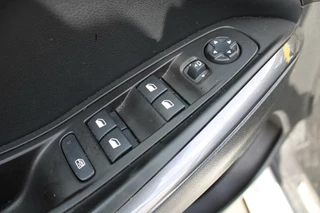 Opel Grandland X Opel Grandland X 1.6 Turbo Ultimate - afbeelding nr 18