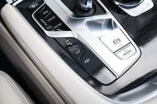 BMW 7 Serie BMW 7-serie 750i xDrive M Sport B&W Massage 360c 21'' Laser - afbeelding nr 38