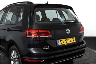 Volkswagen Golf Sportsvan | Adapt. Cruise | Stoelverw. | PDC | Camera | NAV | ECC | LM 16