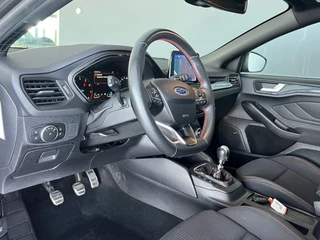 Ford Focus Ford Focus Wagon 1.0 EcoBoost ST Line Business Panorama Trekhaak - afbeelding nr 12