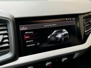 Audi A1 Sportback Audi A1 Sportback 30 TFSI S Line Automaat | Apple CarPlay | LED verlichting | Parkeersensoren achter | Rode remklauwen | Airconditioning | Cruise control | Lane assist | Half leer/stof - afbeelding nr 21