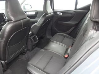 Volvo XC40 AUTOMAAT / TREKHAAK / FULL LED / STOELVERW / CARPLAY / CAMERA / NAVI / CLIMA / NL-AUTO - afbeelding nr 41