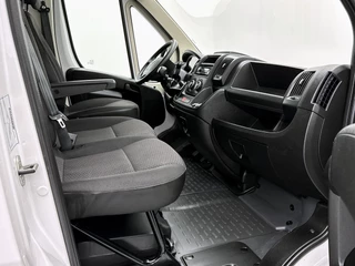 Opel Movano Opel Movano 2.2D 140pk Bakwagen met Laadklep Cruise Control Meubelbak Airco - afbeelding nr 17