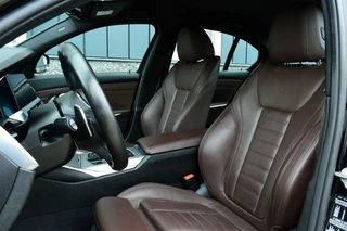 BMW 3 Serie BMW 3 Serie 318i M-Sport Rijklaarprijs-Garantie Navigatie Leder sport interieur  Live Cockpit Plus - afbeelding nr 12