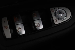 Mercedes-Benz C-Klasse Mercedes-Benz C-klasse 220 CDI AMG | Adaptive cruise | Leder |  Stoelverwarming | Camera | Full LED | Navigatie | Carplay | Park Assist - afbeelding nr 33