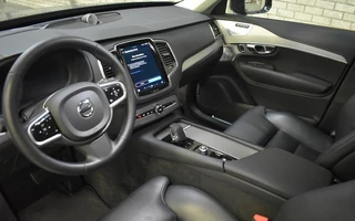 Volvo XC90 Volvo XC90 T8 455pk AWD Ultimate Dark | Luchtvering | Bowers&Wilkins | 22'' - afbeelding nr 4