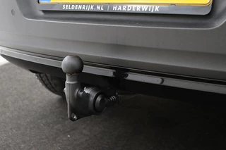 Volvo XC40 Volvo XC40 1.5 T4 Recharge R Design | Panoramadak |  Trekhaak | 360 camera | Stoel & stuurverwarming | Harman/Kardon | Adaptive cruise | Carplay - afbeelding nr 16