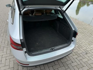 Škoda Superb Skoda Superb Combi 1.4 TSI iV Sportline Business - afbeelding nr 26