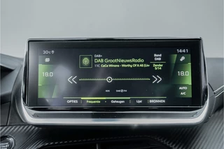 Peugeot 208 Peugeot 208 1.2 PureTech GT-Line 130PK Automaat CarPlay Camera 17