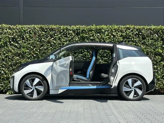 BMW i3 BMW i3 120Ah 42 kWh, PANO, NAVI, CRUISE, LED, ECC-AIRCO, CAMERA, STOELVERWARMING, LICHTMETAAL 18
