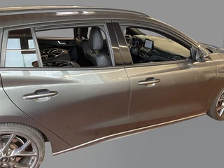 Ford Focus Ford Focus Wagon 2.0 EcoBlue ST 190pk diesel | Wegklapbare trekhaak | Adaptive cruise control | Winter Pack | Adaptive LED | Head up Display | Bang&Olufsen |  1.800 kg trekgewicht - afbeelding nr 8