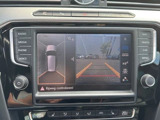 Volkswagen Passat Volkswagen Passat 1.8 TSI DSG R-LINE PANO-DAK/TREKHAAK/360-CAMERA/LEDER/NAVI/ACC/CARPLAY - afbeelding nr 27