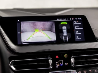 BMW 1 Serie Automaat (APPLE CARPLAY, GROOT NAVI, STUUR/STOELVERWARMING, LEDEREN SPORTSTOELEN, HARMAN/KARDON, CAMERA, GETINT GLAS, ADAPTIVE CRUISE, ELEK ACHTERKLEP, NIEUWE APK, NIEUWSTAAT) - afbeelding nr 18